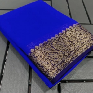 Generic Women's Crepe Chit Pallu Solid Saree With Unstitched Blouse 5.5Mtr (Navy Blue)