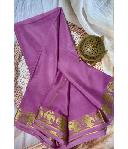 Generic Women's Crepe Chit Pallu Solid Saree With Unstitched Blouse 5.5Mtr (Pink)