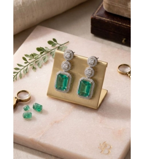 Generic Women's Brass Silver Plated Drop Earrings (Green)