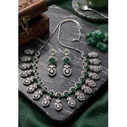 Generic Women's Brass Silver Plated Necklace set (Green)