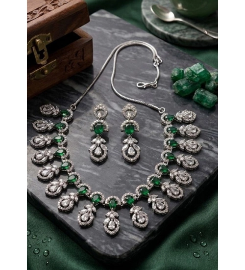 Generic Women's Brass Silver Plated Necklace set (Green)