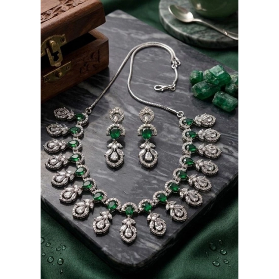 Generic Women's Brass Silver Plated Necklace set (Green) Generic Women's Brass Silver Plated Necklace set (Green)