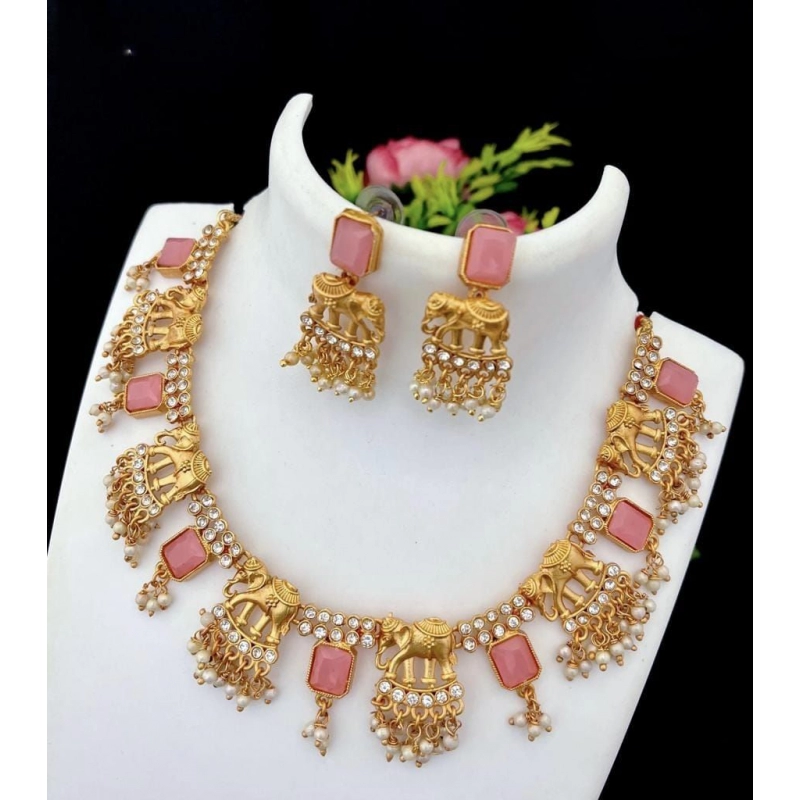 Generic Women's Gold Plated Temple Necklace and Necklace and Earrings Set (Pink, Free Size) Generic Women's Gold Plated Temple Necklace and Necklace and Earrings Set (Pink, Free Size)