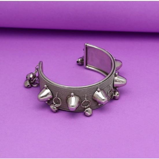Generic Women's Silver Color Oxidised Adjustable Bracelet 