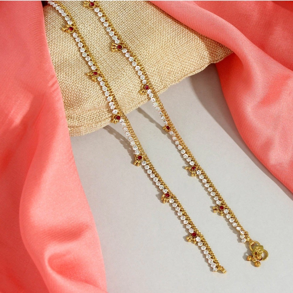 Generic Women's Rani &amp; White Color Rhinestone Anklets (Free Size: Upto 10&quot;) 
