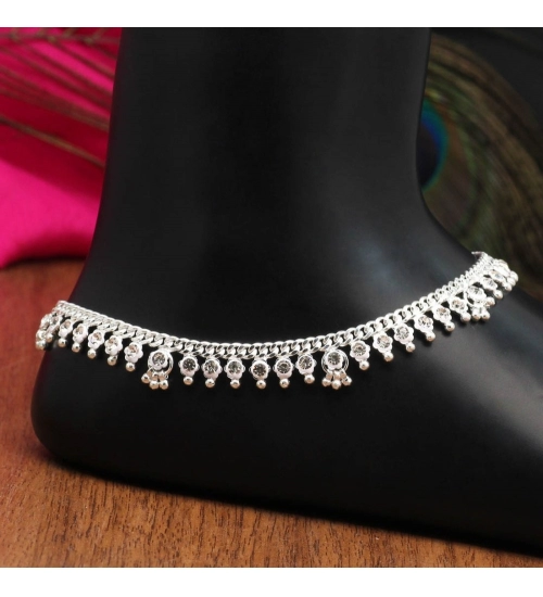 Generic Women's Silver Color Rhinestone Anklets (Free Size: Upto 10&quot;) 
