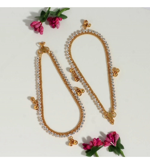 Generic Women's White Color Rhinestone Anklets (Free Size: Upto 10") Generic Women's White Color Rhinestone Anklets (Free Size: Upto 10")