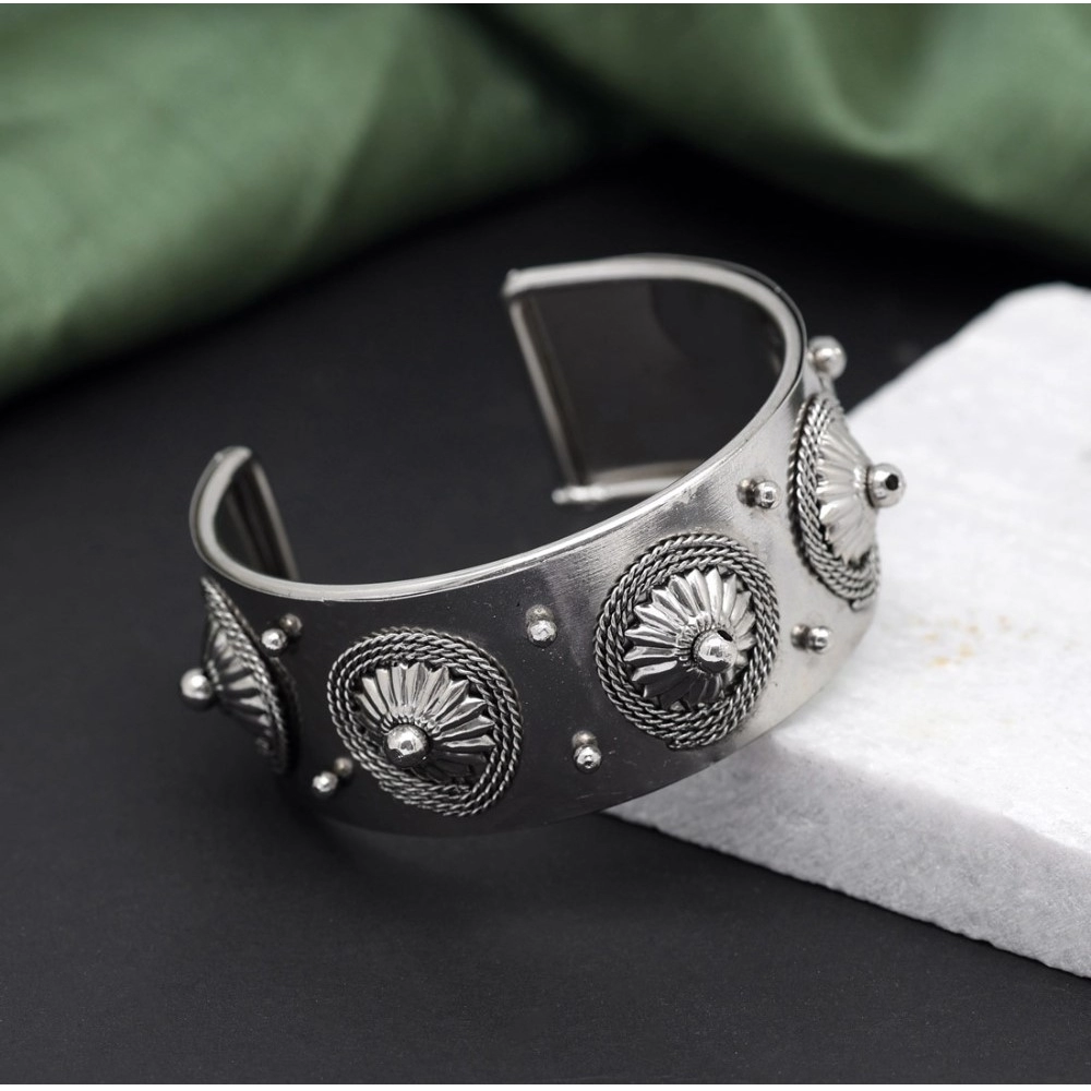 Generic Women's Silver Color Oxidised Adjustable Bracelet 