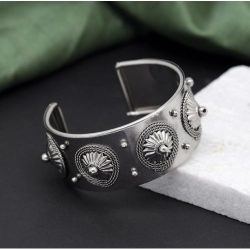 Generic Women's Silver Color Oxidised Adjustable Bracelet 