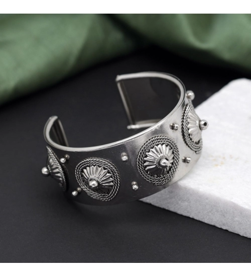 Generic Women's Silver Color Oxidised Adjustable Bracelet 