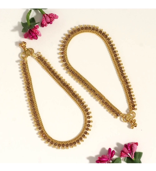 Generic Women's Gold Color Rhinestone Anklets (Free Size: Upto 10&quot;) 