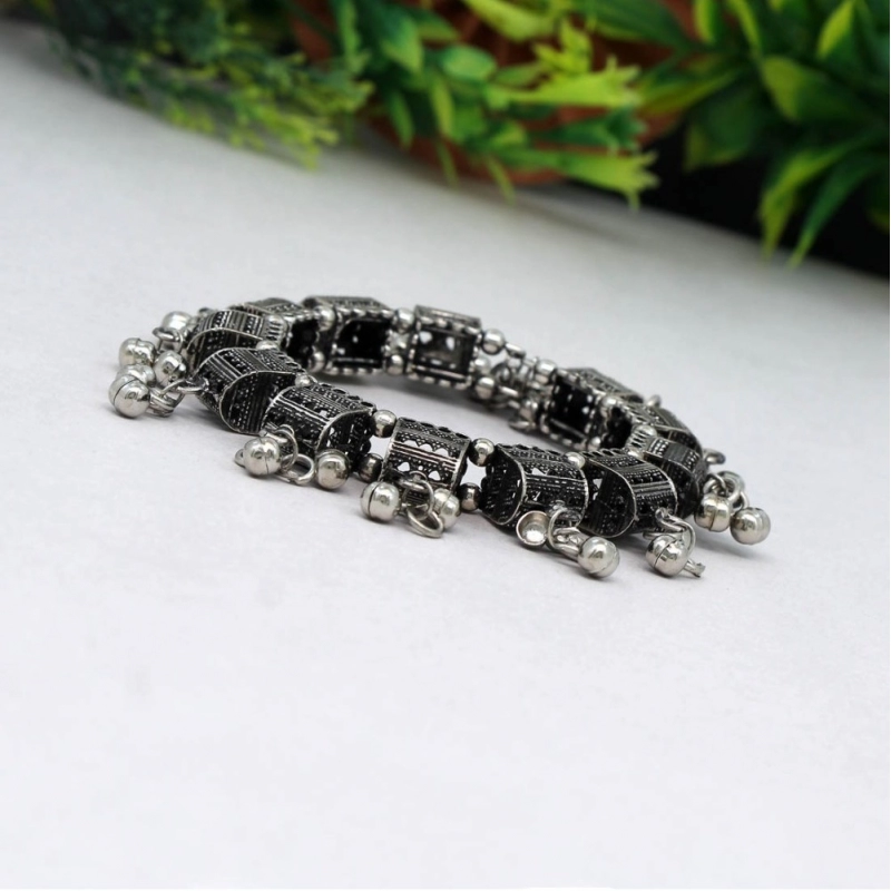 Generic Women's Silver Color Oxidised Adjustable Bracelet Generic Women's Silver Color Oxidised Adjustable Bracelet