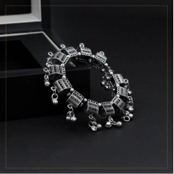 Generic Women's Silver Color Oxidised Adjustable Bracelet 