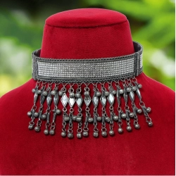 Generic Women's White Color Oxidised Necklace 