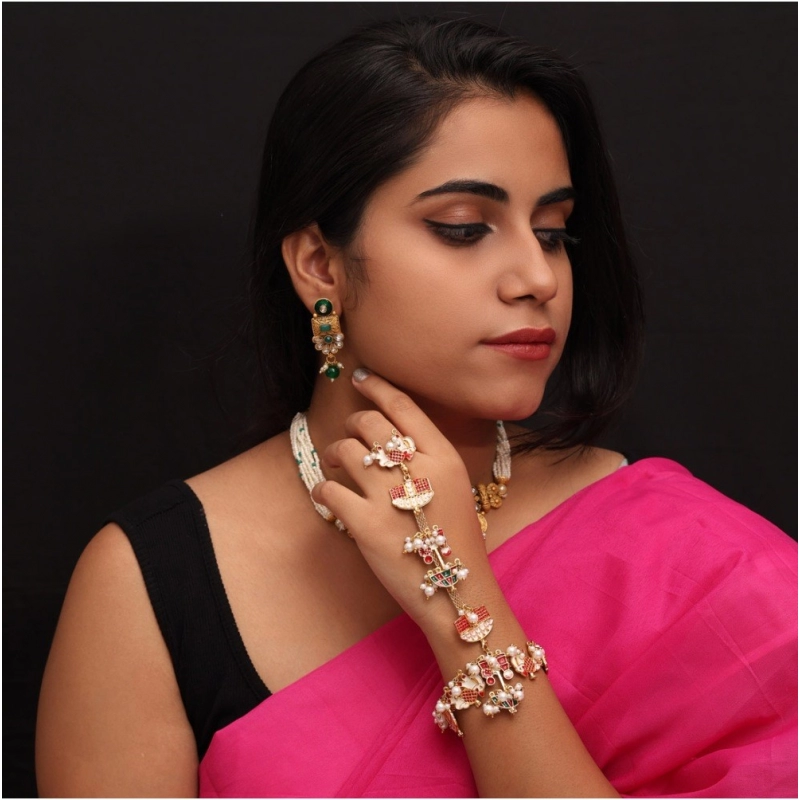 Generic Women's Multi Color Meenakari Work Hathphool Adjustable Chain Generic Women's Multi Color Meenakari Work Hathphool Adjustable Chain