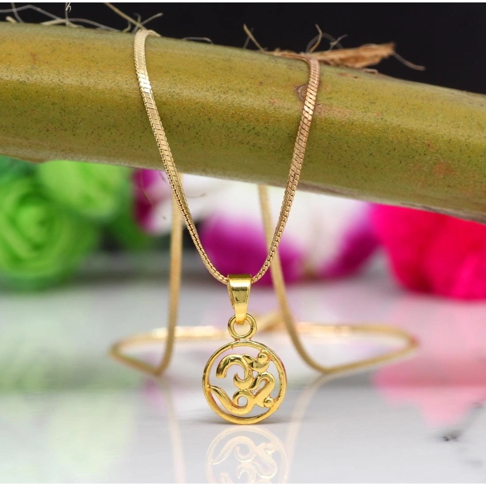 Generic Women's Gold Color Om Temple Locket 