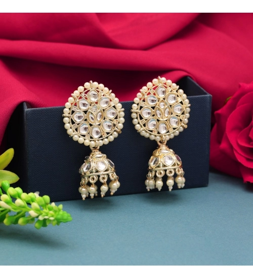 Generic Women's White Color Kundan Earrings 