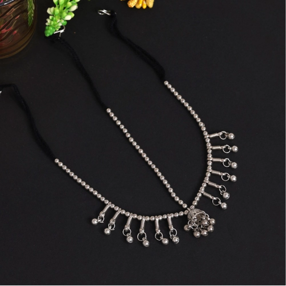 Generic Women's Silver Color Oxidised Matha Patti 