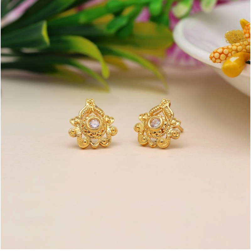 Generic Women's Stud Gold Plated Earrings 
