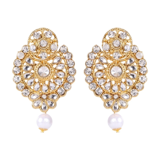 Generic Women's Rose Gold Plated Alloy Kundan Earrings & Mangtikka (White) Generic Women's Rose Gold Plated Alloy Kundan Earrings & Mangtikka (White)