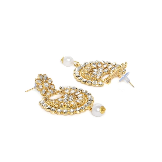 Generic Women's Rose Gold Plated Alloy Kundan Earrings & Mangtikka (White) Generic Women's Rose Gold Plated Alloy Kundan Earrings & Mangtikka (White)