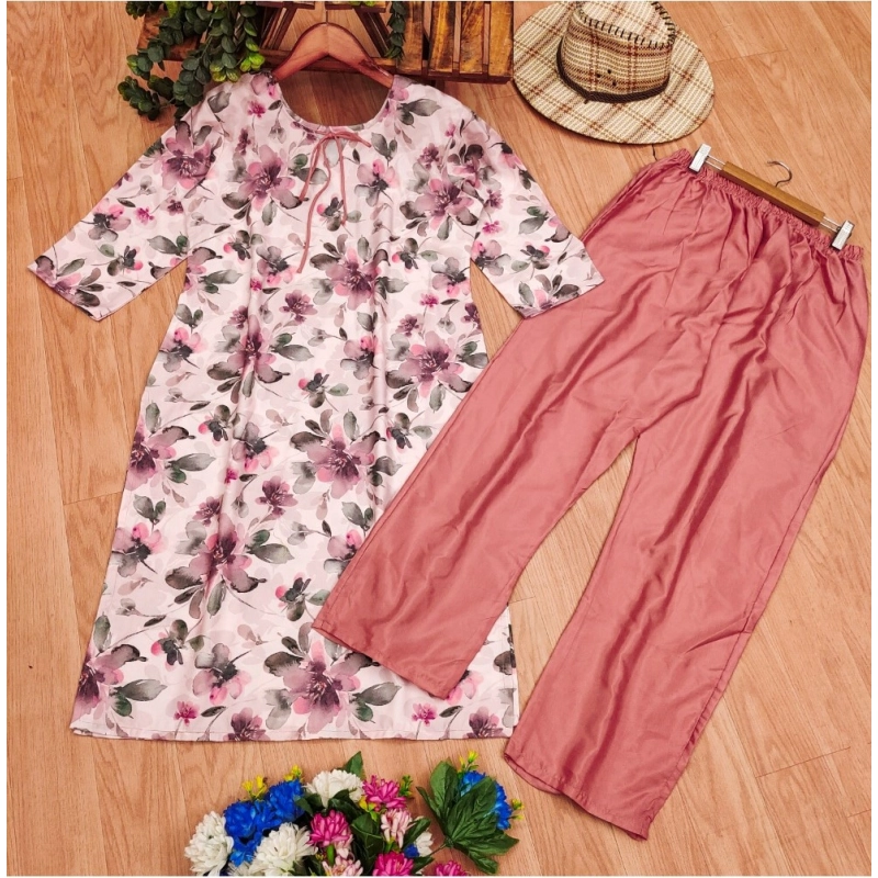 Women's Rayon Printed Round Neck 3-4th Sleeve Kurti With Pant Set (Peach)
