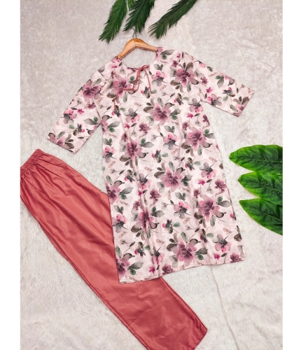 Generic Women's Rayon Printed Round Neck 3-4th Sleeve Kurti With Pant Set (Peach) Generic Women's Rayon Printed Round Neck 3-4th Sleeve Kurti With Pant Set (Peach)