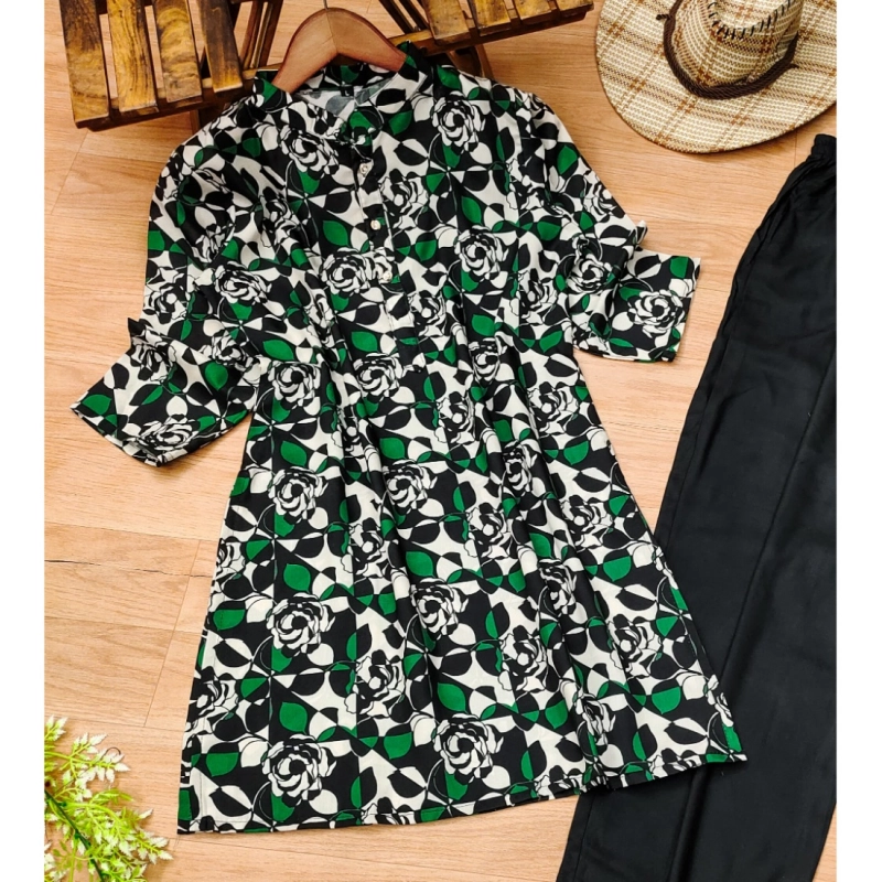 Women's Muslin Printed Mandarin Collar 3-4th Sleeve Kurti With Pant Set (Green)