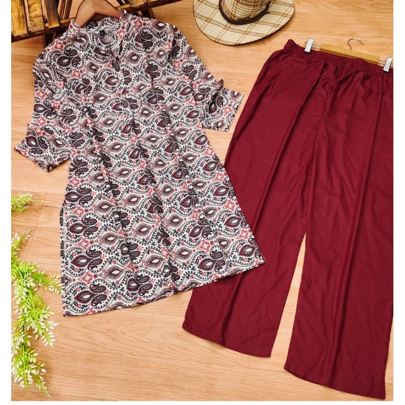 Women's Muslin Printed Mandarin Collar 3-4th Sleeve Kurti With Pant Set (Red Grey)