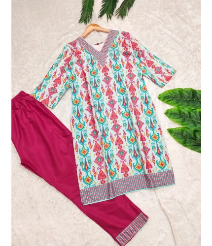 Generic Women's Rayon Printed V Neck 3-4th Sleeve Kurti With Pant Set (Pink) Generic Women's Rayon Printed V Neck 3-4th Sleeve Kurti With Pant Set (Pink)