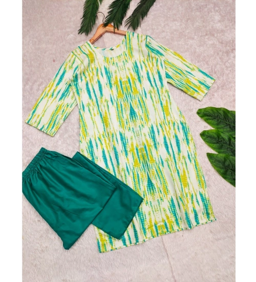Generic Women's Rayon Printed Round Neck 3-4th Sleeve Kurti With Pant Set (Green)