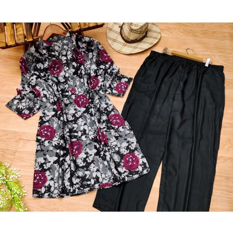 Women's Muslin Printed Mandarin Collar 3-4th Sleeve Kurti With Pant Set (Grey)