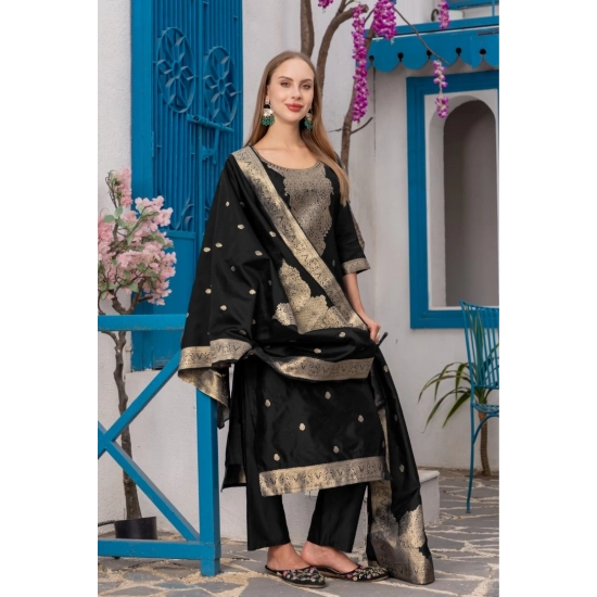 Generic Women's Cotton Blend Printed Round Neck Kurti with Pant and Dupatta Set (Black) Generic Women's Cotton Blend Printed Round Neck Kurti with Pant and Dupatta Set (Black)