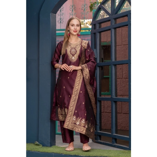 Generic Women's Cotton Blend Printed Round Neck Kurti with Pant and Dupatta Set (Maroon) Generic Women's Cotton Blend Printed Round Neck Kurti with Pant and Dupatta Set (Maroon)
