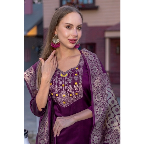 Generic Women's Cotton Blend Printed Round Neck Kurti with Pant and Dupatta Set (Purple)
