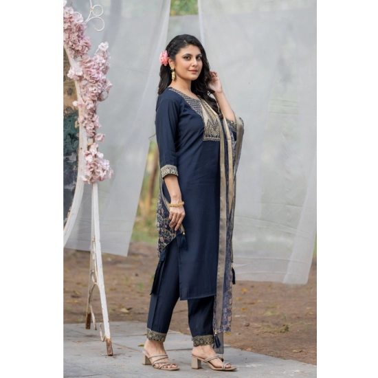 Generic Women's Rayon Printed V Neck Kurti with Pant and Dupatta Set (Navy Blue) Generic Women's Rayon Printed V Neck Kurti with Pant and Dupatta Set (Navy Blue)
