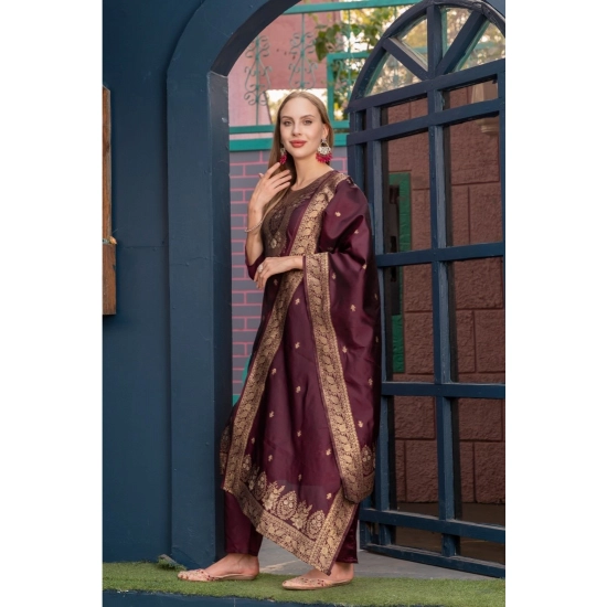 Generic Women's Cotton Blend Printed Round Neck Kurti with Pant and Dupatta Set (Maroon) Generic Women's Cotton Blend Printed Round Neck Kurti with Pant and Dupatta Set (Maroon)