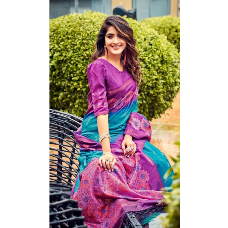 Women's Cotton Blend Printed Saree With Unstitched Blouse (Light Blue, 5-5 Mtrs)