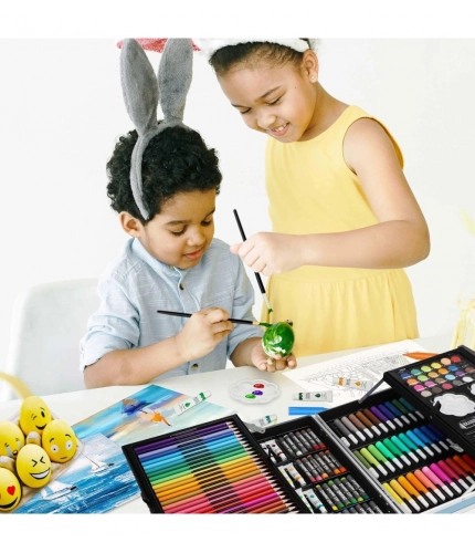 Generic Plastic Deluxe Art Set Box 145Pcs (Multicolor) Generic Plastic Deluxe Art Set Box 145Pcs (Multicolor)