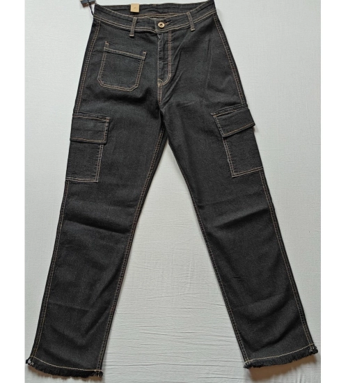 Generic Women's Cotton Blended Solid Cargo Straight Fit (Black)