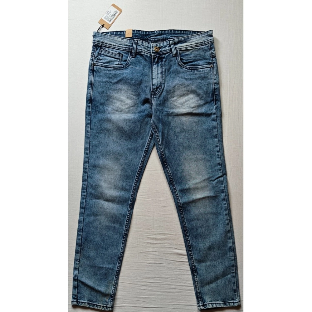 Generic Men's Cotton Blended Solid Tapered Jeans (Blue) Generic Men's Cotton Blended Solid Tapered Jeans (Blue)