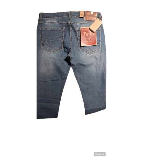 Generic Men's Cotton Blended Solid Tapered Jeans (Blue)