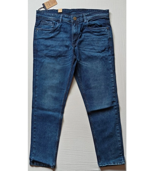 Generic Men's Cotton Blended Solid Tapered Jeans (Blue)