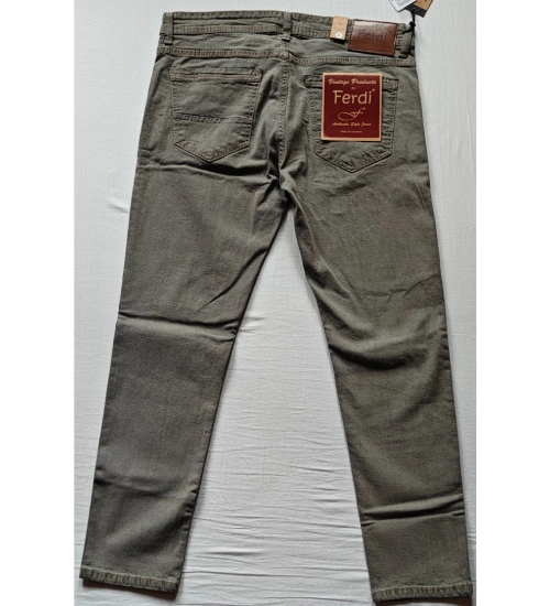 Generic Men's Cotton Blended Solid Tapered Jeans (Khaki)