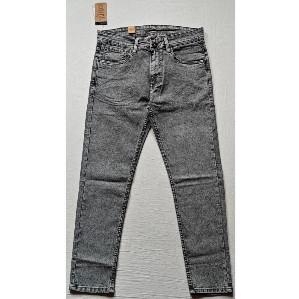 Generic Men's Cotton Blended Solid Tapered Jeans (Grey) Generic Men's Cotton Blended Solid Tapered Jeans (Grey)