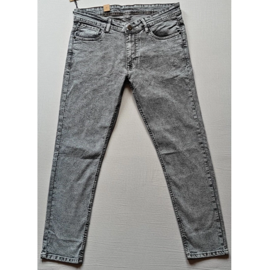 Generic Men's Cotton Blended Solid Tapered Jeans (Grey)