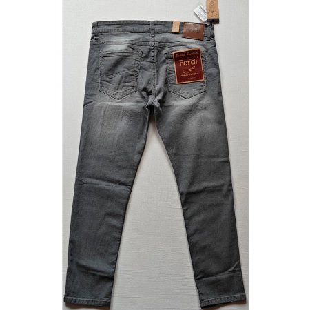 Generic Men's Cotton Blended Solid Tapered Jeans (Grey)