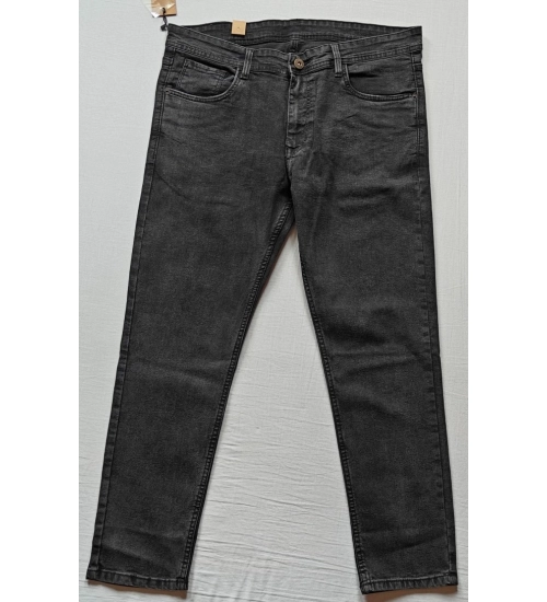 Generic Men's Cotton Blended Solid Tapered Jeans (Grey)