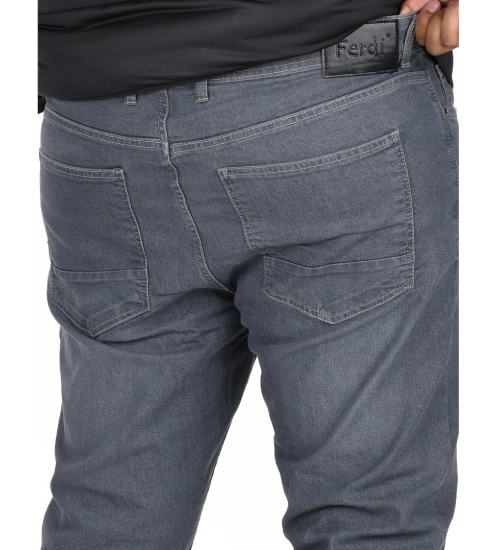 Generic Men's Cotton Blended Solid Plus Size Jeans (Grey)