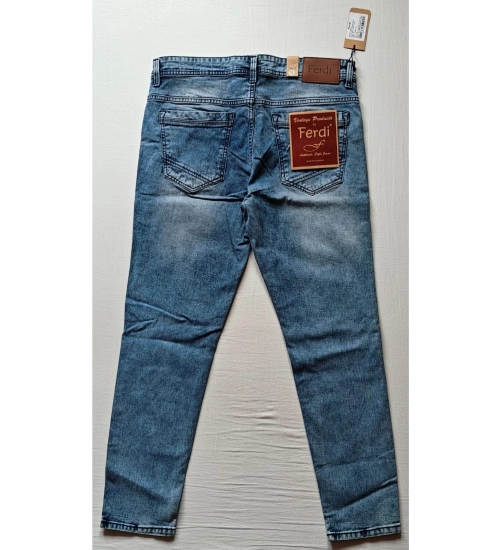 Generic Men's Cotton Blended Solid Tapered Jeans (Blue)
